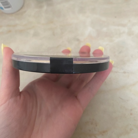 Wet n Wild Contour Palette - Picture 2 of 3